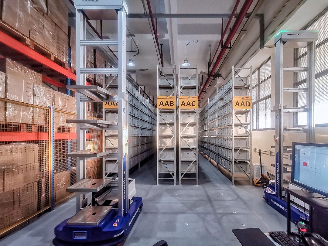 SF-DHLの倉庫ロボット