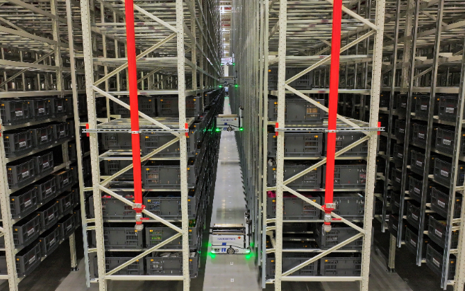 Hai Robotics Marks Major Milestone with Groundbreaking Deployment of HaiPick Climb in Europe