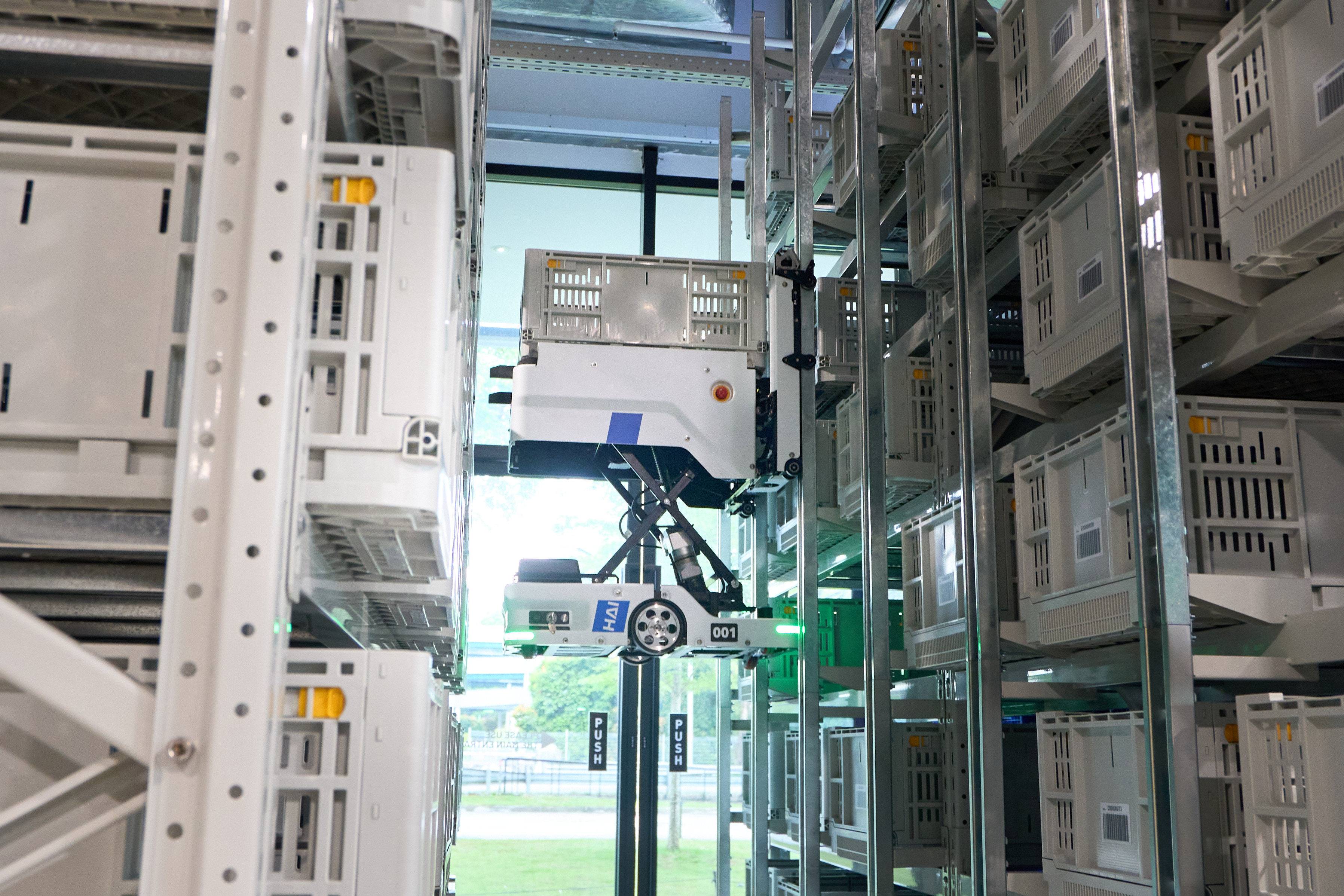 Hai Robotics Unveils HaiPick Climb at Innovation Summit 2025