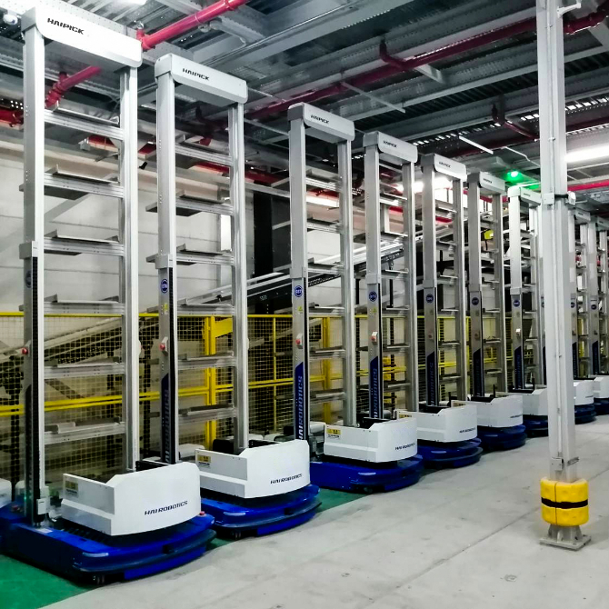 日本Top1服裝品牌配送倉機器人