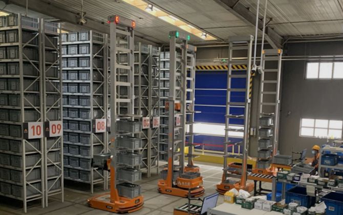 鑫方盛控股集团工业品发货仓