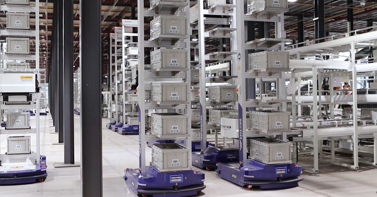 万邑通英国仓库内景